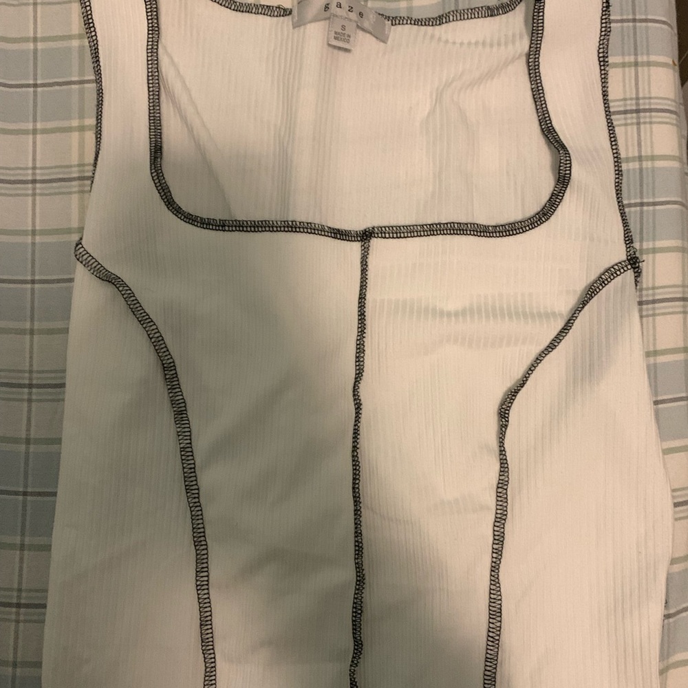 trendy black and white tank top